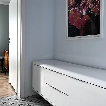Metro Dzialdowska - Silent And Spacious Daire *